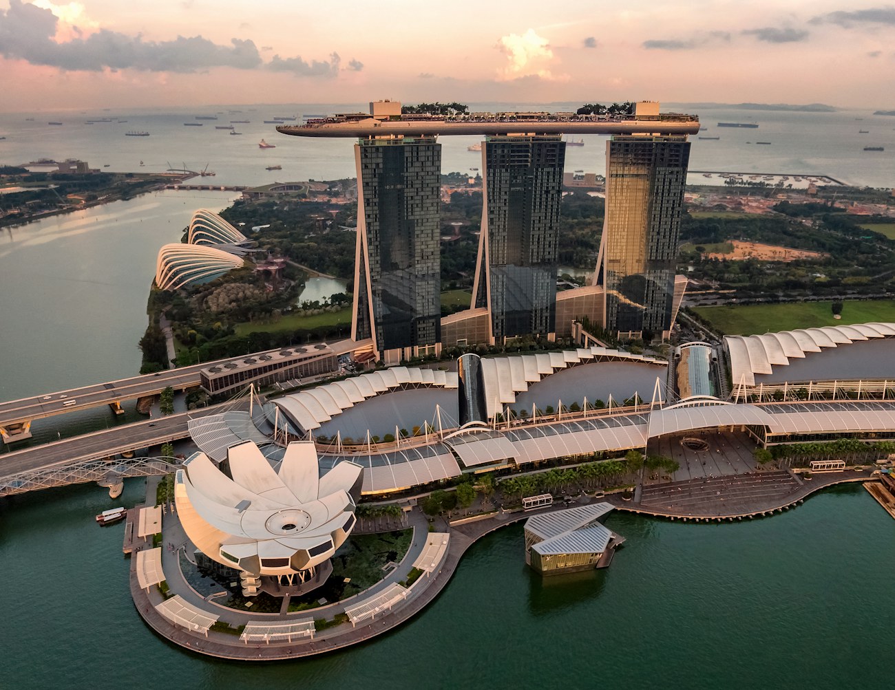 Singapore Marina Bay financial skyline